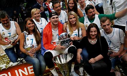 Περήφανη για τον Ντόντσιτς η κοπέλα του (pic)