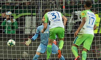 Ούρλιαξαν ξανά οι «λύκοι» και παρέμειναν στην Bundesliga