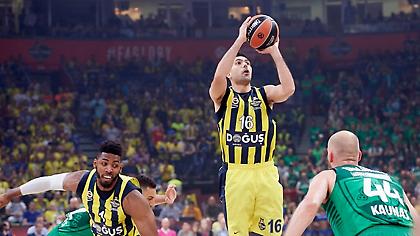 Διπλός Σλούκας στο Top 10 του Final Four (video)