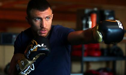 Άφησε τη ζώνη της super-featherweight ο Λοματσένκο!