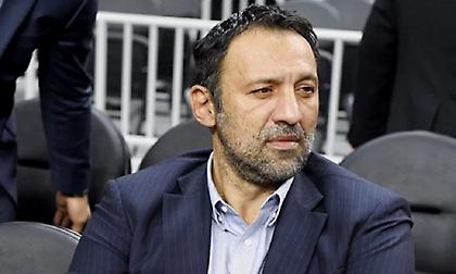 Βλάντε Ντίβατς: Πήγε στην αποφοίτηση του γιου του και όχι να δει τον Ντόντσιτς