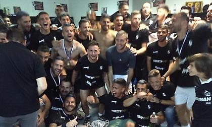 Το γλέντι του ΟΦΗ στα αποδυτήρια (vids)