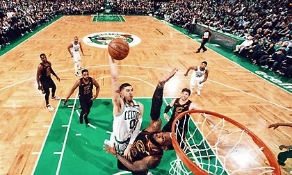 Ο Τέιτουμ έκανε... πόστερ τον Λεμπρόν (video)