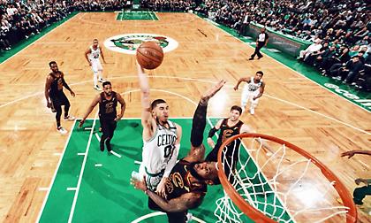 Απολαυστικό Top 5 με Λεμπρόν και Τέιτουμ (video)