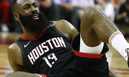 Αιχμές Χάρντεν για διαιτησία