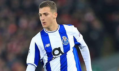 «Στο στόχαστρο της Μάντσεστερ Γιουνάιτεντ ο Νταλότ»