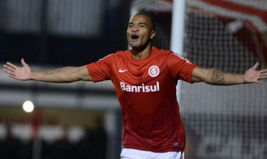 Ευαγγελάτος: «Θα επιμείνει μέχρι τέλους για Μολέντο ο Ολυμπιακός – Ίσως και σήμερα του Φετφατζίδη»