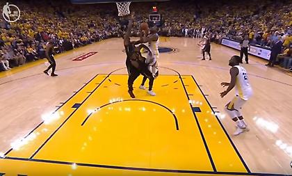 Φωνάζουν οι Καβαλίερς για τη διαιτησία (video)