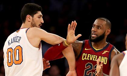 Ο Καντέρ «τρόλαρε» τους Καβαλίερς με… Βέγγο (video)