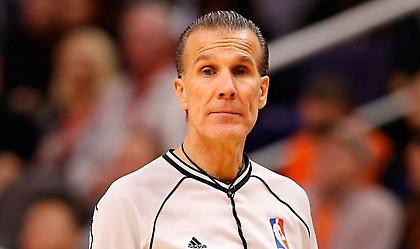 Πώς δικαιολόγησαν οι διαιτητές την καθοριστική αλλαγή σφυρίγματος στον πρώτο τελικό του ΝΒΑ