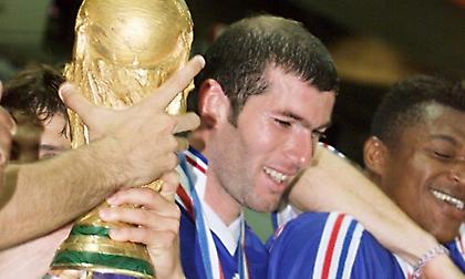 Ο μεγάλος «Ζιζού» έκανε… του κεφαλιού του