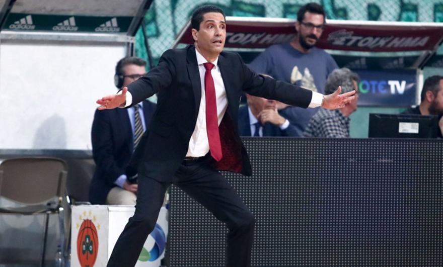 Σφαιρόπουλος: «Τι να σας πω για διαιτησία, δεν τα έχετε δει;»