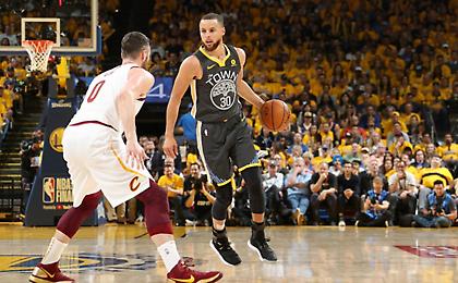 «Βομβαρδισμός» Κάρι και… 2-0