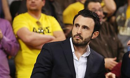 Αυτός που δεν πρέπει να παρασυρθεί είναι ο Καρυπίδης