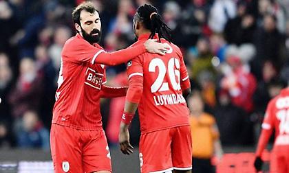 Ξύρισε το κεφάλι του ο Κουτρουμπής! (video)