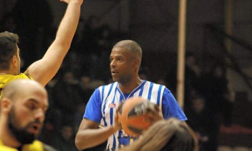 Παρέμεινε στον Ερμή ο Κόμματος