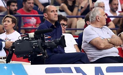 Καταγγελία Ολυμπιακού: «Αστυνομικός έλεγε στον κόσμο “έρχεται ο μπαμπάς σας ο Γιαννακόπουλος”»!