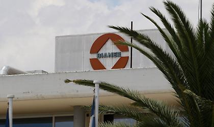 Μεσίστια η σημαία της ΒΙΑΝΕΞ (pics)