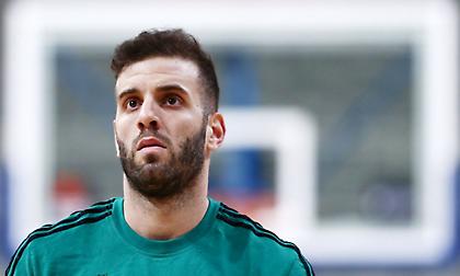 Το συγκλονιστικό αντίο του Παππά στον Παύλο Γιαννακόπουλο με το καταπράσινο δωμάτιό του