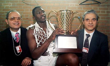 Και στην επίσημη ιστοσελίδα του ΝΒΑ η είδηση του θανάτου του Παύλου!