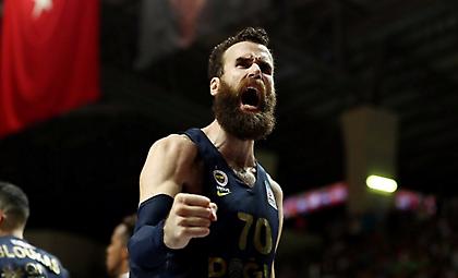 Απίστευτο ρεσιτάλ από τον «μπομπέρ» Ντατόμε