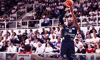 «Εφτάψυχη» Τρέντο, ισοφάρισε τη σειρά με την Αρμάνι Μιλάνο