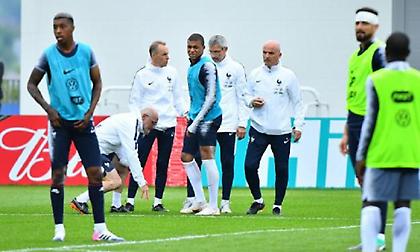 «Συναγερμός» με Εμπαπέ στη Γαλλία, χτύπησε στην προπόνηση!