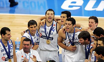 Παπαλουκάς:«Η παρέα που χάραξε τις ζωές μας»