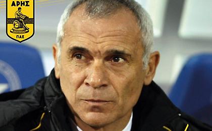 Ευχές του Άρη «για επιτυχημένο Μουντιάλ» στον Έκτορ Ραούλ Κούπερ