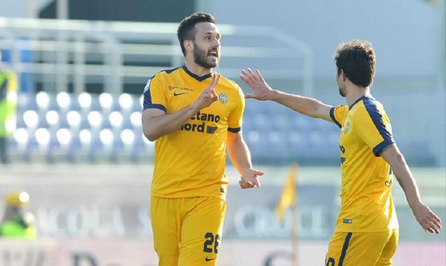 Πάρμα και Μπολόνια για Βούκοβιτς