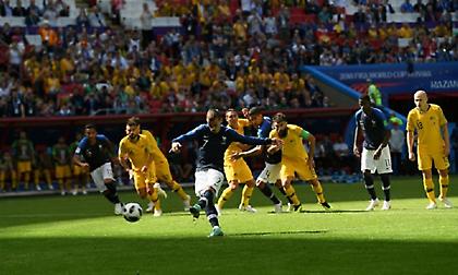 Σκόραρε  με τη… βοήθεια του VAR o Γκριζμάν (video)