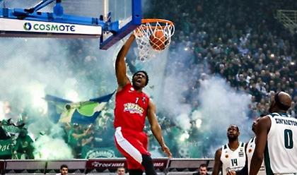 Ολυμπιακός: Οι 5 βραδιές που ο ΜακΛίν «ντύθηκε» Superman (video)