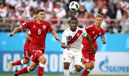 Έχασε την... μπάλα το Περού από τη Δανία! (video)