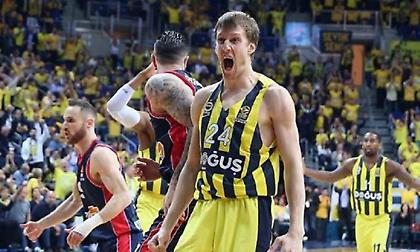 Γιαν Βέσελι: Για καφέ στη Θεσσαλονίκη (pic)