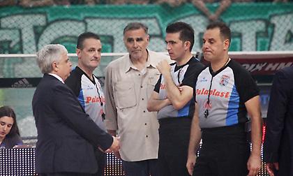 Παράπονα Ολυμπιακού για τη διαιτησία: «Το παιχνίδι δεν παίχτηκε στις τέσσερις γραμμές»