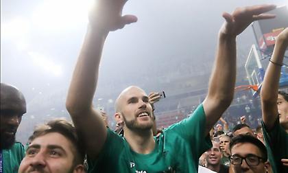 Καλάθης: «Χαρούμενος για το πρωτάθλημα, τιμή μου που βρίσκομαι εδώ»