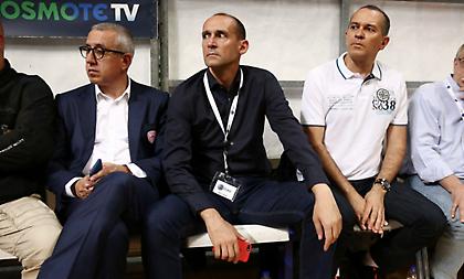 «Πυρά» κατά της ΕΟΚ από την ΚΑΕ Ολυμπιακός: «Η προκλητική παρανομία της εκπέμπει μπόχα και δυσωδία»