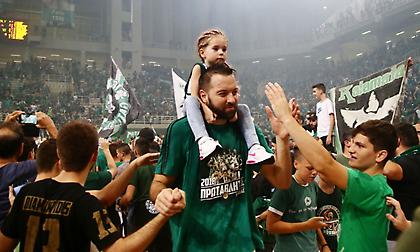 Συγκινητικός Βουγιούκας: «Αφιερωμένο στον κ. Παύλο και τον παππού μου»