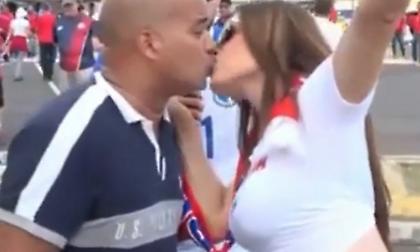 Παναμέζος φίλησε άλλη οπαδό on camera, αλλά βρέθηκε… προ εκπλήξεως! (video)