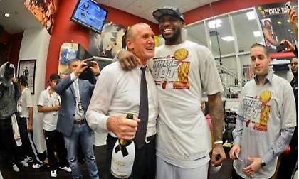 ΣΑΝ ΣΗΜΕΡΑ: Το πρώτο δαχτυλίδι του ΛεΜπρόν!