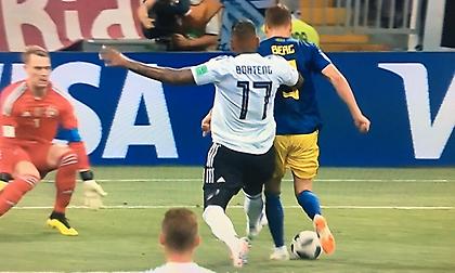 Το χαμένο τετ-α-τετ του Μπεργκ, για το οποίο ζητάει πέναλτι η Σουηδία (video)