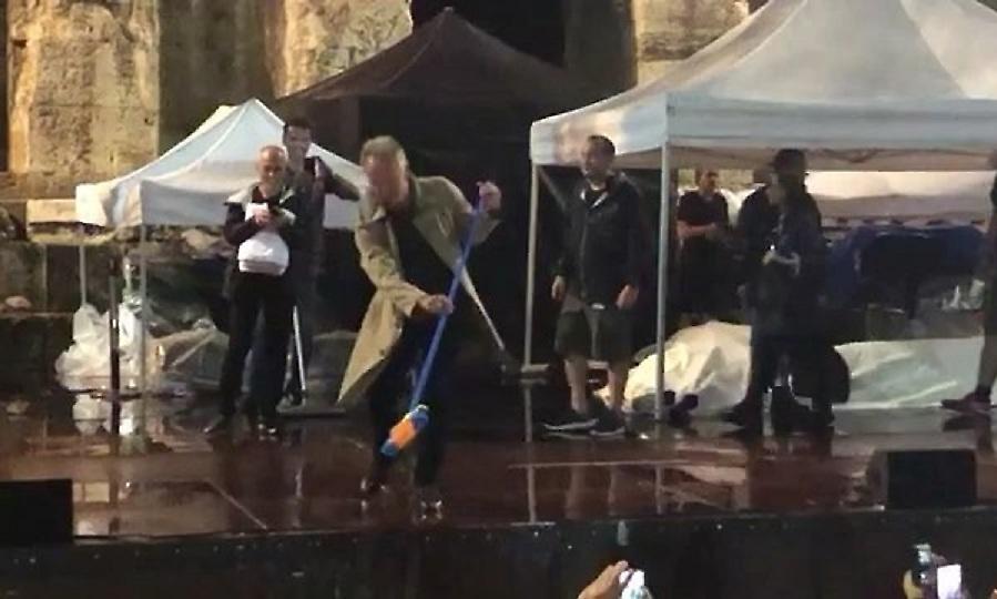 Επικός Στινγκ… σκούπισε το Ηρώδειο! (video)