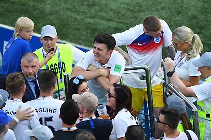 Πήρε την παρέα στη Ρωσία ο Μαγκουάιρ! (pics)