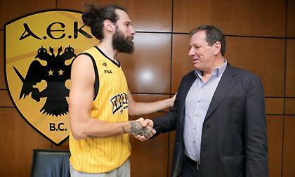 Επίσημο: Στην ΑΕΚ μέχρι το 2021 ο Γιαννόπουλος