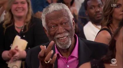 Η χειρονομία του Μπιλ Ράσελ στον Μπάρκλεϊ (video)