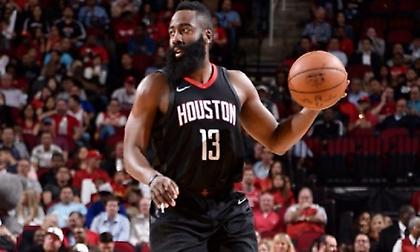 Τζέιμς Χάρντεν, ο 4ος στην ιστορία του NBA! (photos)