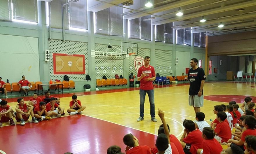 Στο camp των Ακαδημιών του Ολυμπιακού ο Αγραβάνης