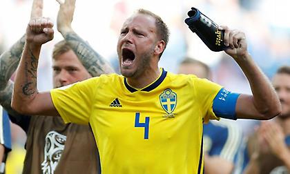 Ο αρχηγός της Σουηδίας… ξεκαρδίστηκε με τον αποκλεισμό της Γερμανίας! (video)