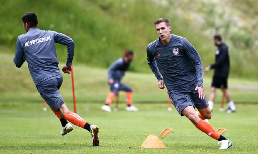 «Συνεχίζει στον Ολυμπιακό ο Ένγκελς»