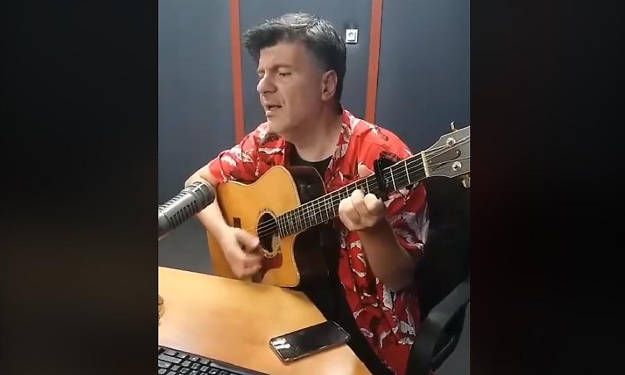 Η ιδιαίτερη αφιέρωση του Φοίβου Δεληβοριά στην Ηριάννα και τον Περικλή (video)